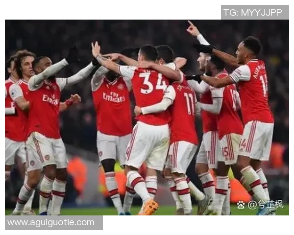 柏德博恩与德累斯顿激战正酣谁能在这场对决中笑到最后