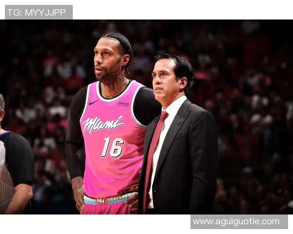2010年NBA经典对决爵士与热火的精彩瞬间回顾与分析
